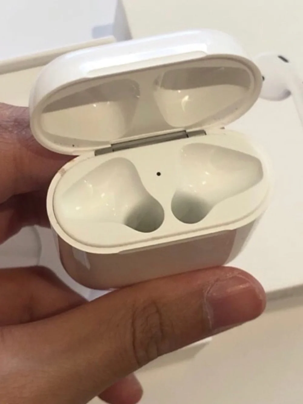 AirPod Case (1st gen)